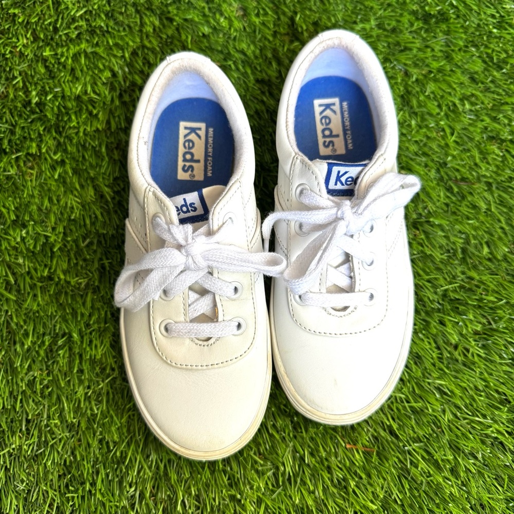 Keds (Kids) White Leather Riley Sneakers - Picture 4 of 10